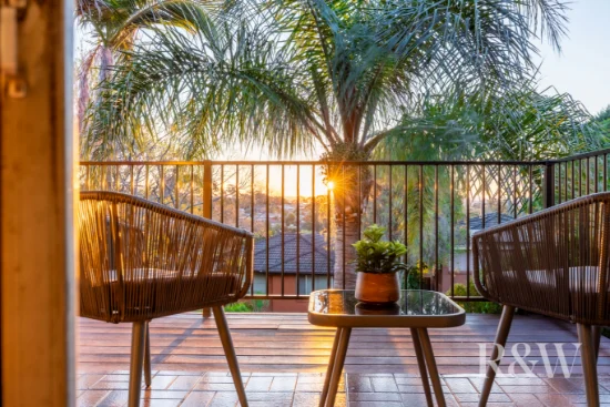24 AKUNA AVENUE, Bradbury, NSW 2560