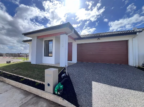 24 ALDRED Street, FRASER RISE VIC 3336-Image
