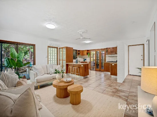 24 Alligator Creek Road, Alligator Creek, Qld 4816 - For Sale