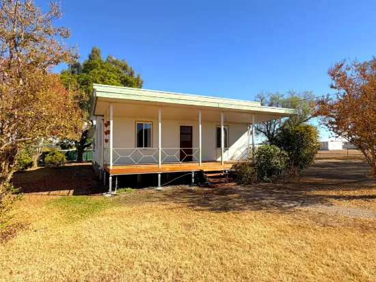 24 Avon Street, Texas, Qld 4385