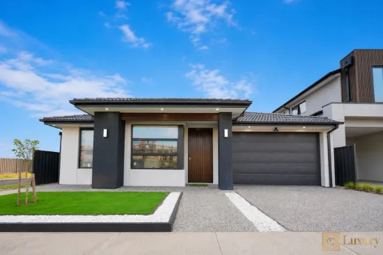 24 Banjo Boulevard, Fraser Rise, Vic 3336