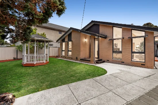 24 Bellavista Crescent, Clayton South VIC 3169 - For Sale