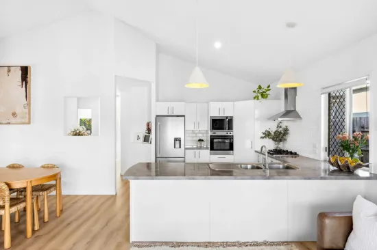 24 Bonaire Court, Parrearra, Qld 4575