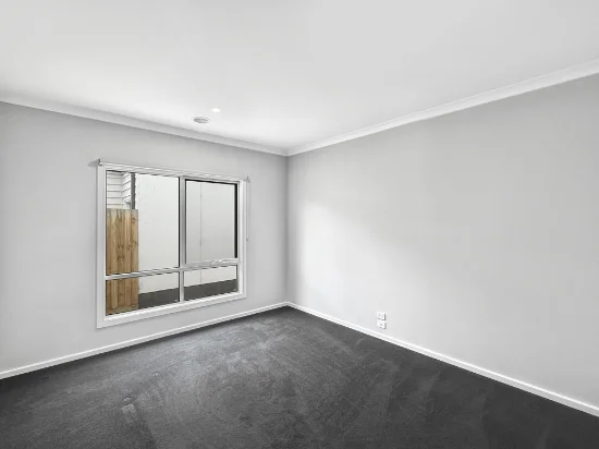 24 Bundalong Drive, Eynesbury, Vic 3338-Image