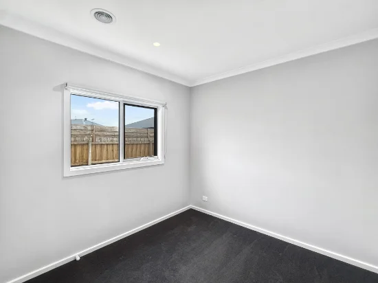 24 Bundalong Drive, Eynesbury, Vic 3338-Image