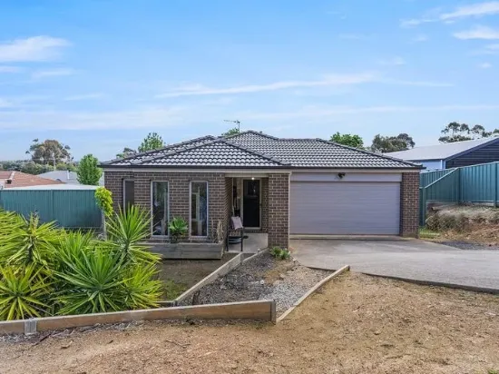 24 Bunker Street, Kangaroo Flat, Vic 3555