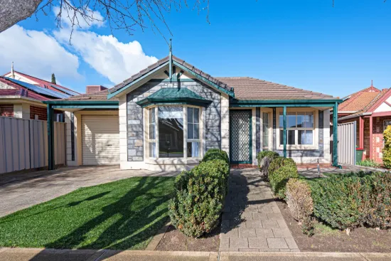 24 Burgundy Way, Glengowrie, SA 5044