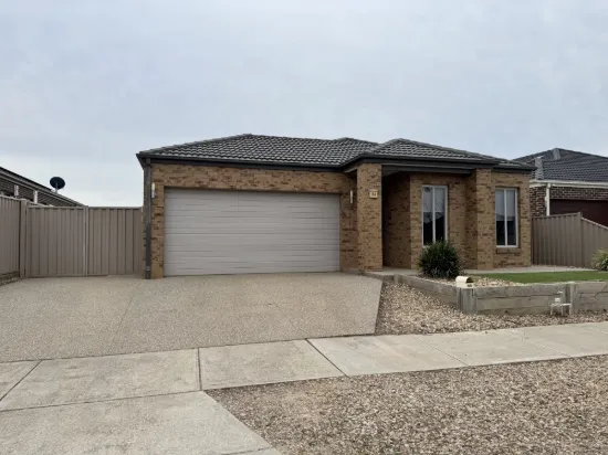 24 Caruana Crescent, Melton West, Vic 3337