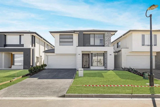 24 Celtic Way, Helensvale, Qld 4212