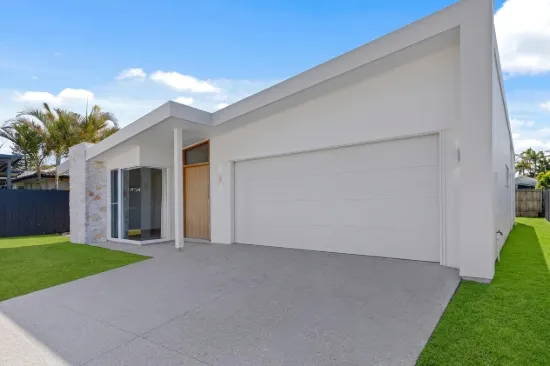 24 Dame Patti Drive, Sunrise Beach, Qld 4567