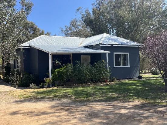 24 Decastilla Road, Bakers Hill, WA 6562