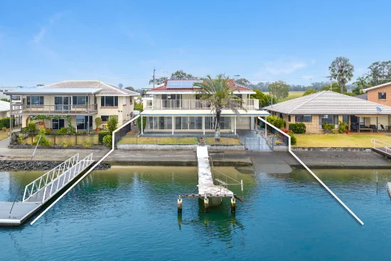 24 Esplanade, Jacobs Well, Qld 4208