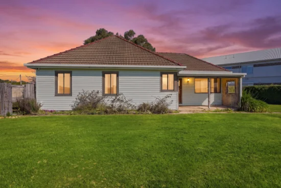 24 Esplanade South, George Town, Tas 7253