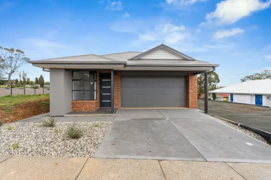 24 Fawcett Street, Littlehampton, SA 5250