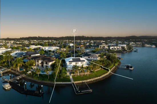24 Ferrymans Court, Helensvale, Qld 4212