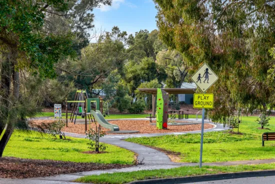 24 Greengate Grove, Hackham, SA 5163-Image