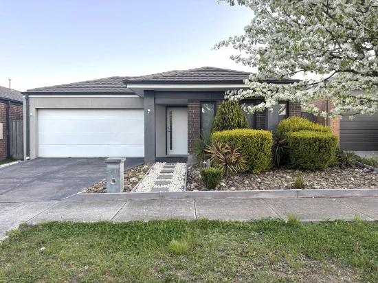24 Hartney Av, Mickleham, Vic 3064