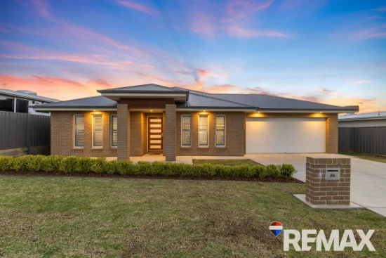24 Hayes Crescent, Junee, NSW 2663