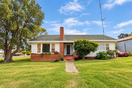 24 Hesse Street, Waroona, WA 6215