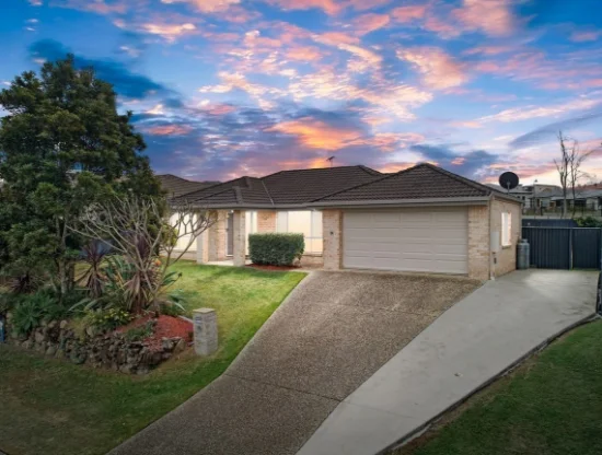 24 Hill End Avenue, Hillcrest, Qld 4118