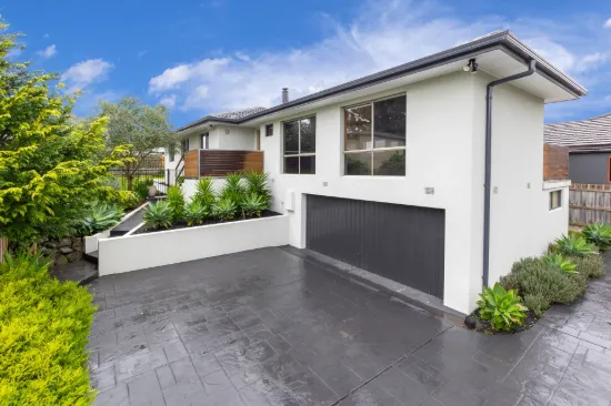 24 Hillpark Drive, Mornington, Vic 3931