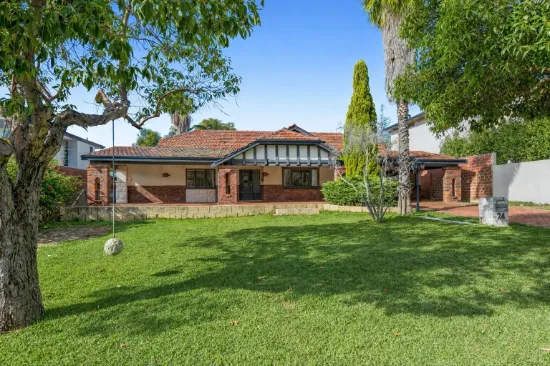 24 Hobbs Avenue, Dalkeith, WA 6009