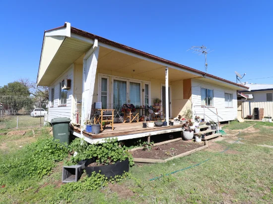 24 Hoffman Street, Roma, Qld 4455