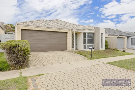 24 Hollyford Parade, Butler, WA 6036-Image