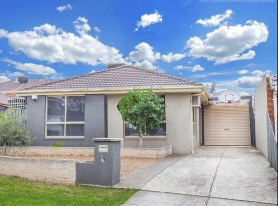 24 Honeysuckle Court, Meadow Heights, Vic 3048 - For Rent