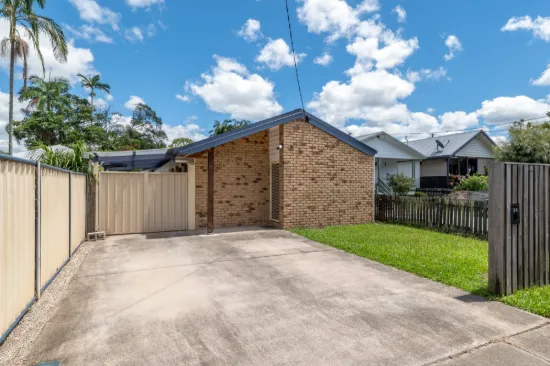 24 Jones Street, Mooloolah Valley, Qld 4553