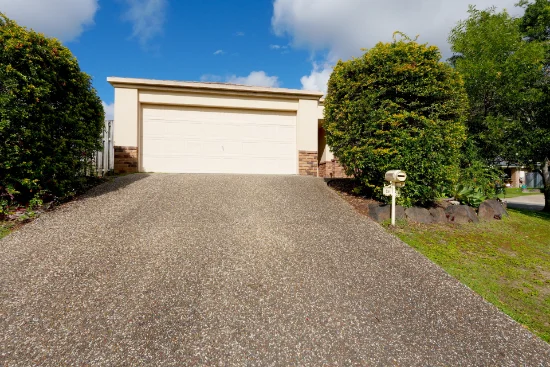 24 Kingarry Circuit, Merrimac, Qld 4226 - For Rent