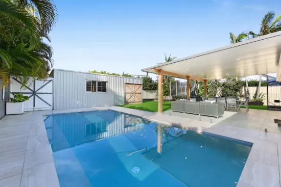 24 Kurrajong Court, Palm Beach, Qld 4221