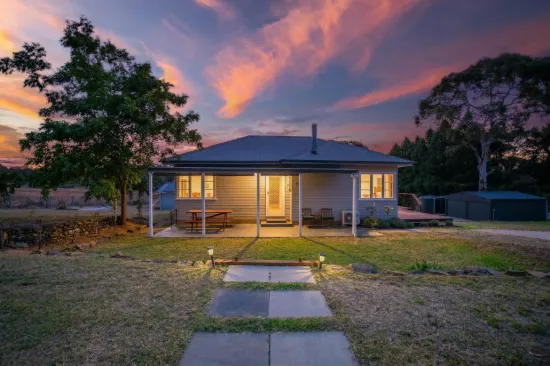 24 Kurrawatha Avenue, Armidale, NSW 2350