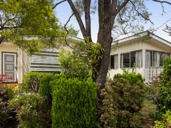 24 Llewellyn Street, Centenary Heights, Qld 4350