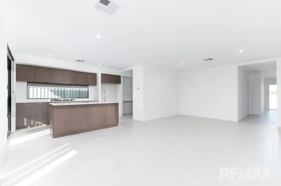 24 Maitland, Yanchep, WA 6035