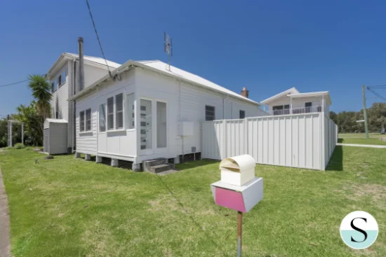 24 Marks Parade, Marks Point, NSW 2280