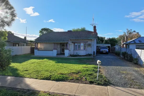 24 McKenzie Street, Rochester, Vic 3561