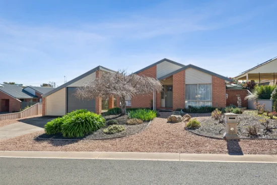 24 Molesworth Road, Kangaroo Flat, Vic 3555