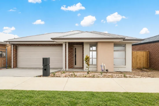 24 Mollyan Avenue, Charlemont, Vic 3217