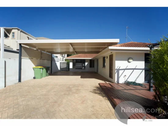 24 Nankeen Avenue, Paradise Point, Qld 4216 - For Rent