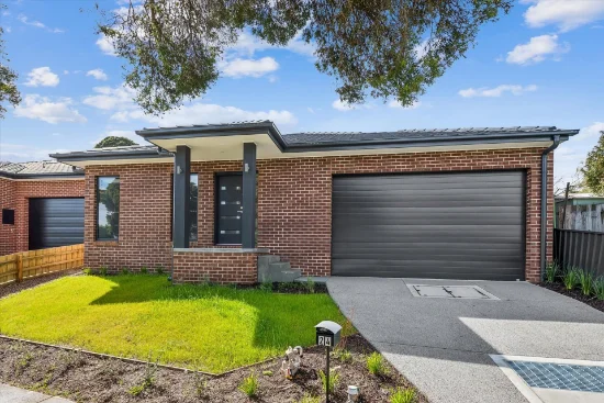 24 Numeralla Street, Mooroolbark, Vic 3138