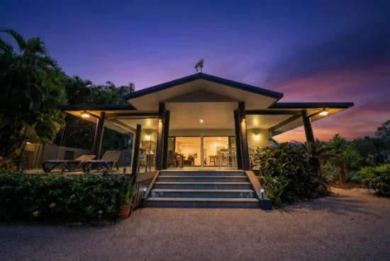 24 Pacific Parade, Mission Beach, Qld 4852