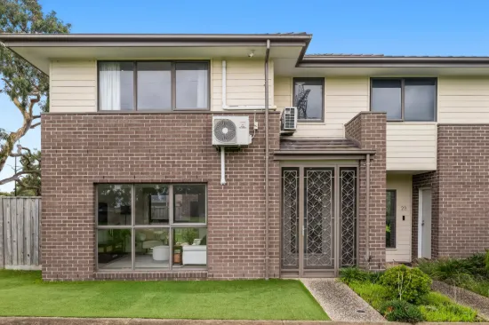 24 Pin Oak Mews, Epping, Vic 3076