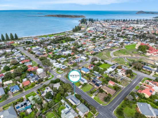 24 Pine Avenue, Victor Harbor, SA 5211