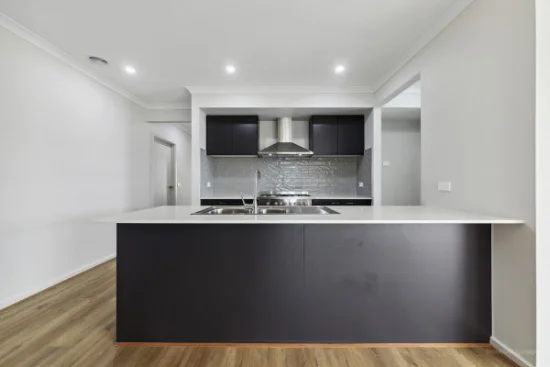 24 Silverstar Street, Pakenham, Vic 3810-Image