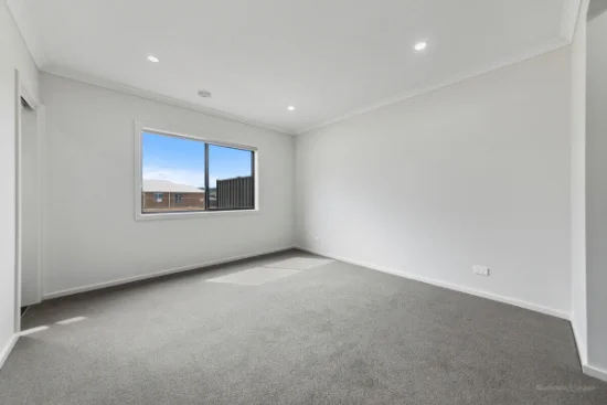 24 Silverstar Street, Pakenham, Vic 3810-Image