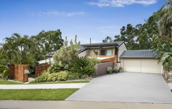 24 Stralock Street, Chapel Hill, Qld 4069