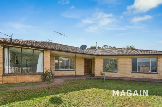 24 Suzanne Avenue, Morphett Vale, SA 5162