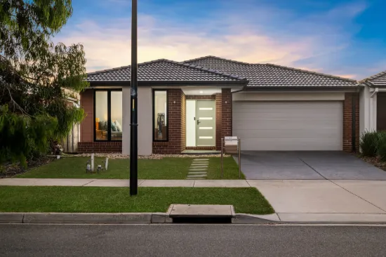 24 Trent Crescent, Charlemont, Vic 3217