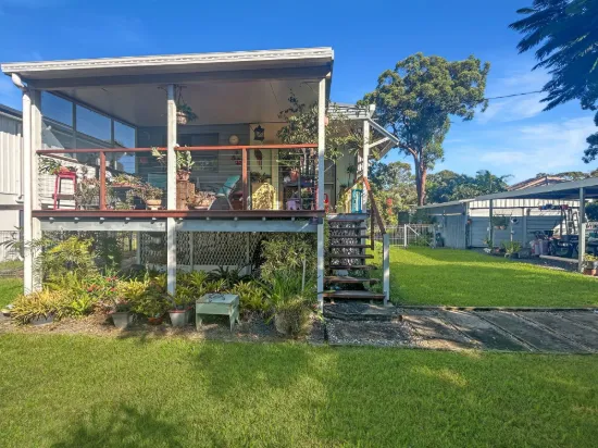 24 Udara Drive, Macleay Island, Qld 4184